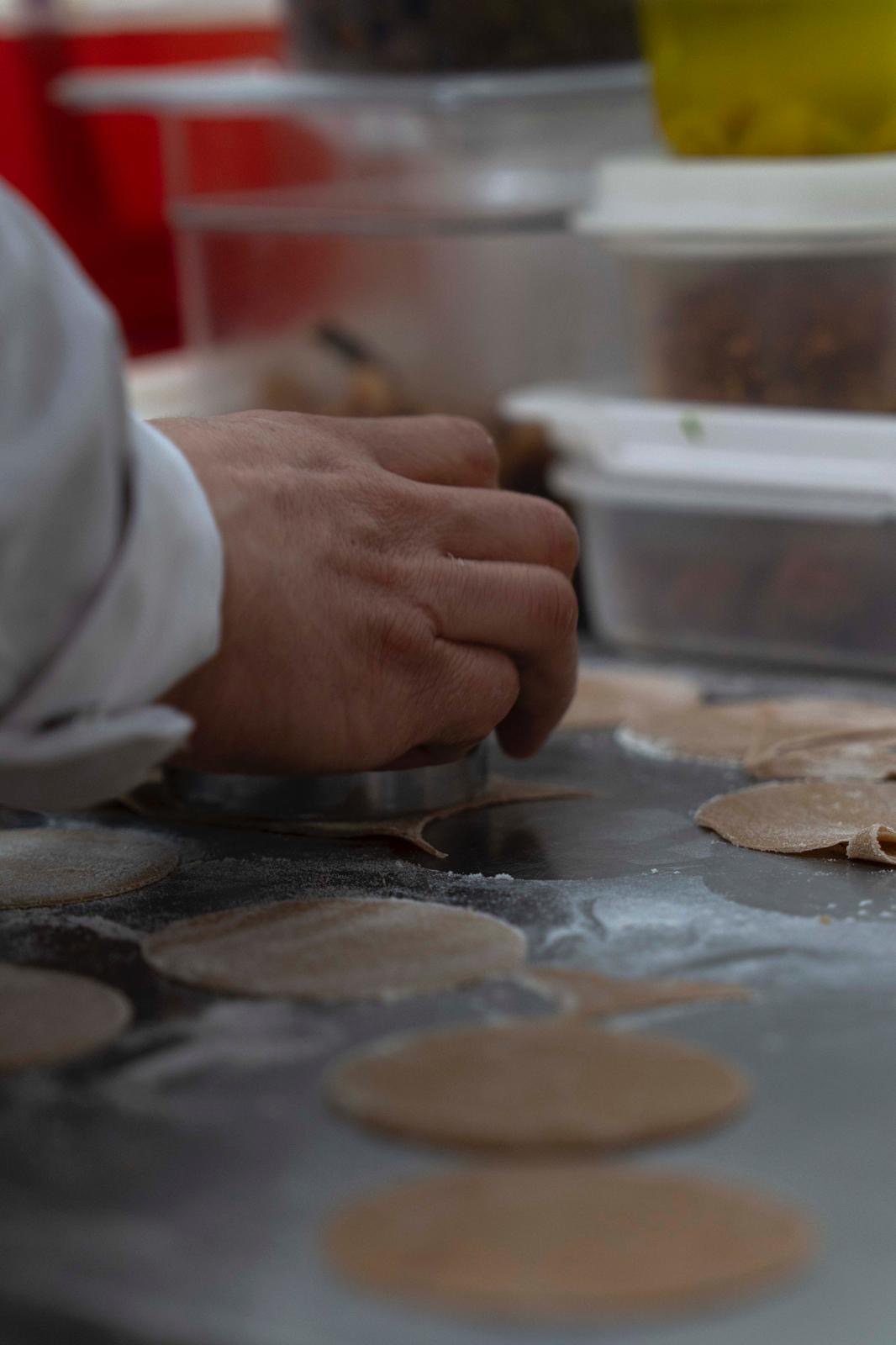 Bereiding van verse pasta — Amùri Antwerpen