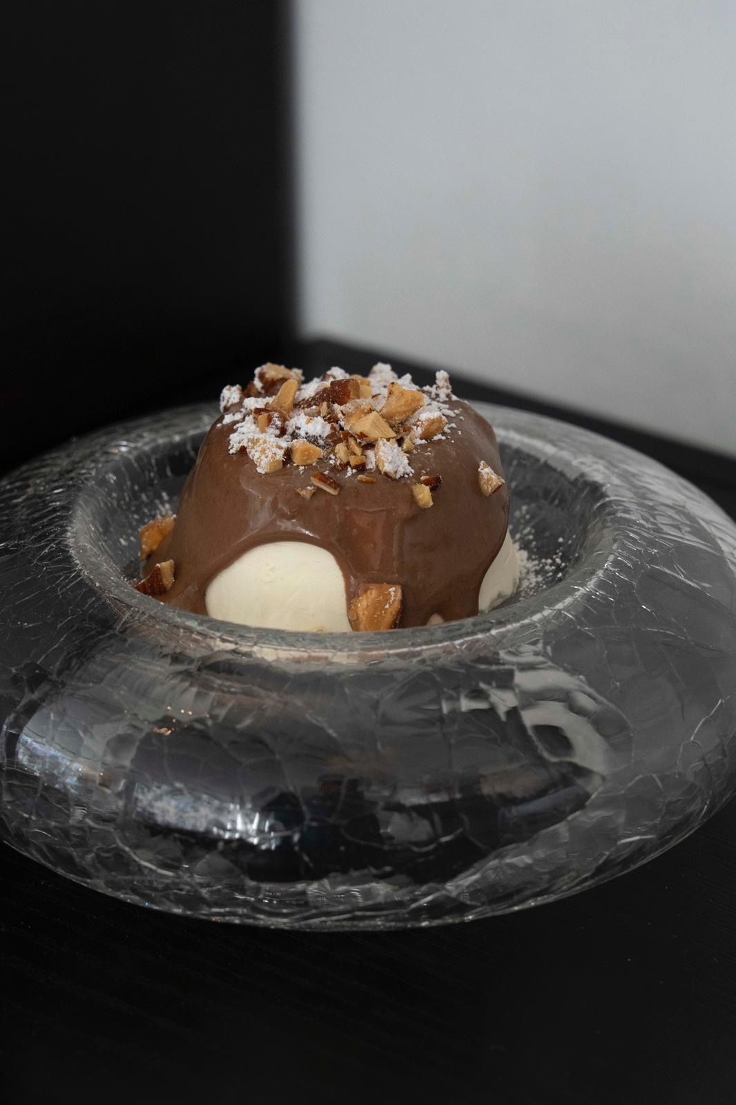 Dessert op een bord — Amùri Antwerpen